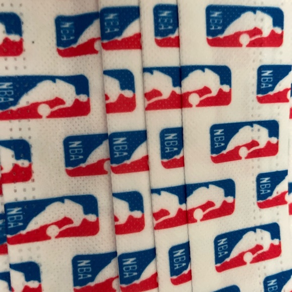 🌟🎉HOST PICK🎉😊 2pks/$10 Disposable Masks - Picture 3 of 6